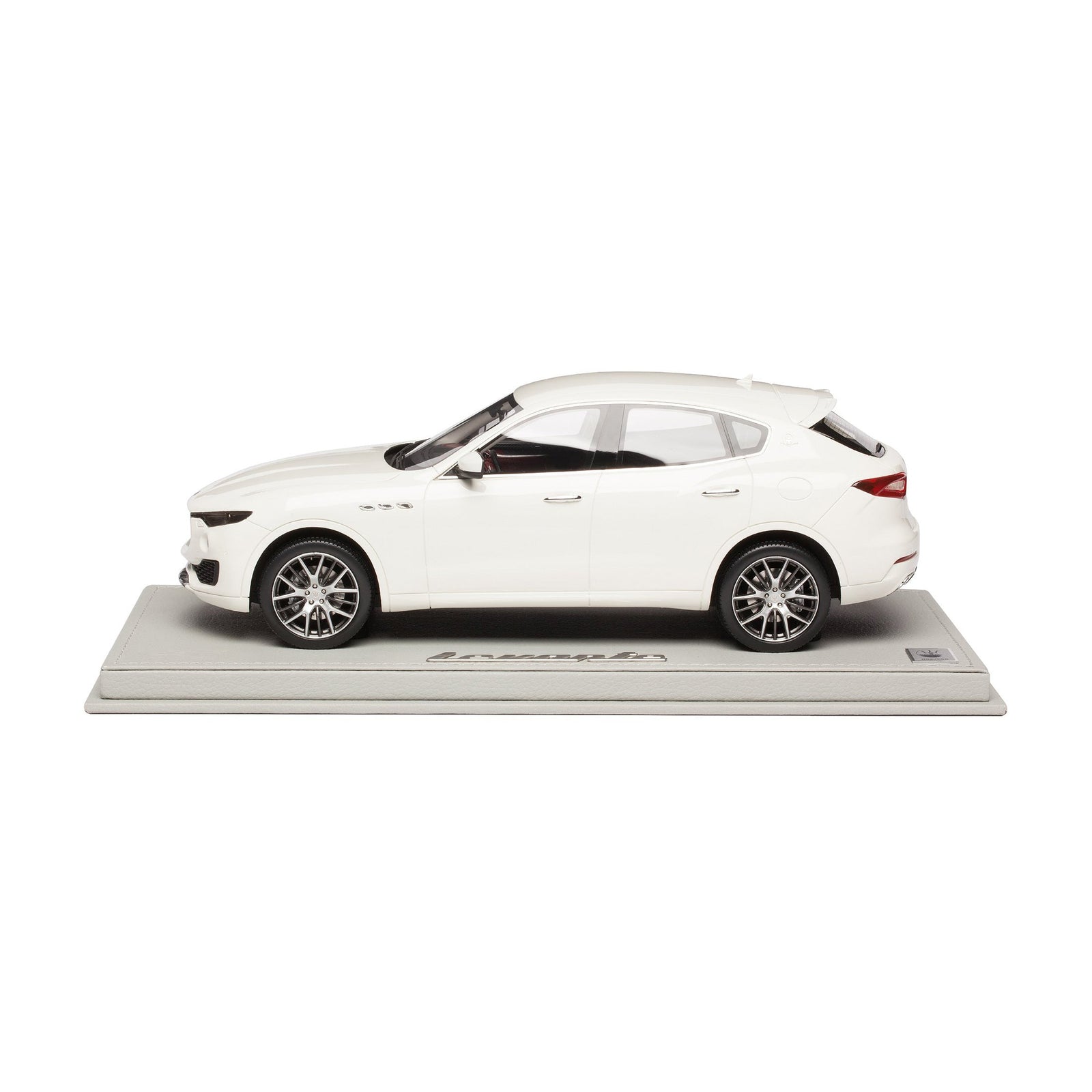 Maserati Levante 1:18ホワイトモデル 1:18 Levante White – Maseratistore