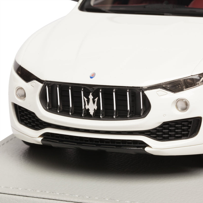 Maserati Levante 1:18ホワイトモデル 1:18 Levante White – US - Maserati Store