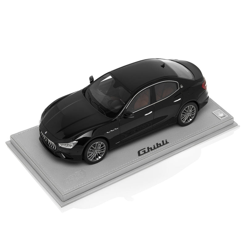 新素材新作 1:18 Maseratistore – black MY19 Ghibli ミニカー