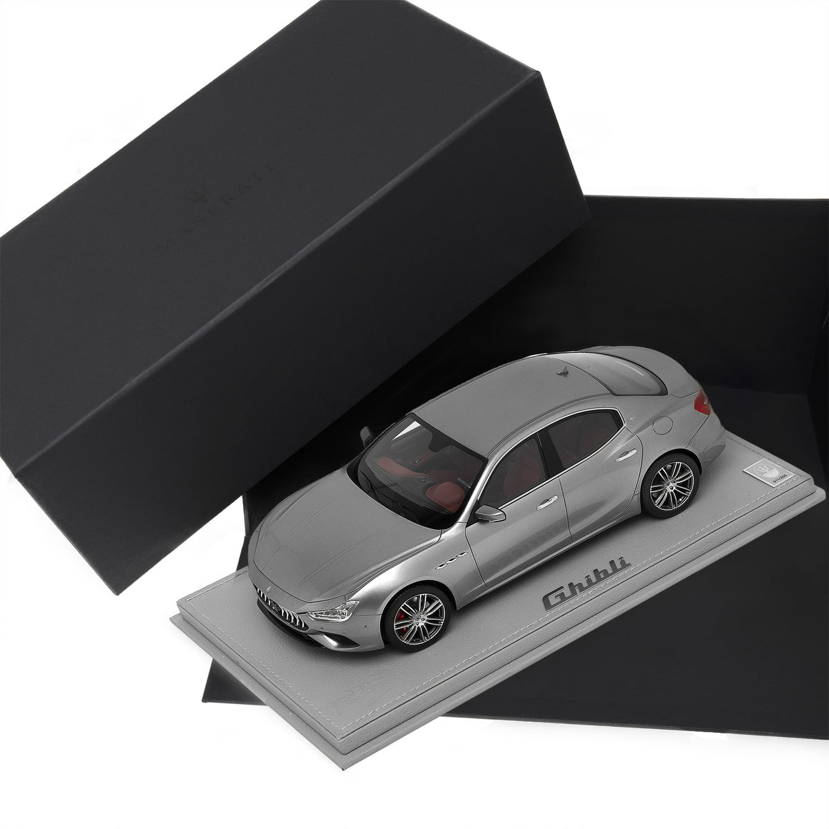 1:18 Ghibli MY19 Grigio – Maseratistore