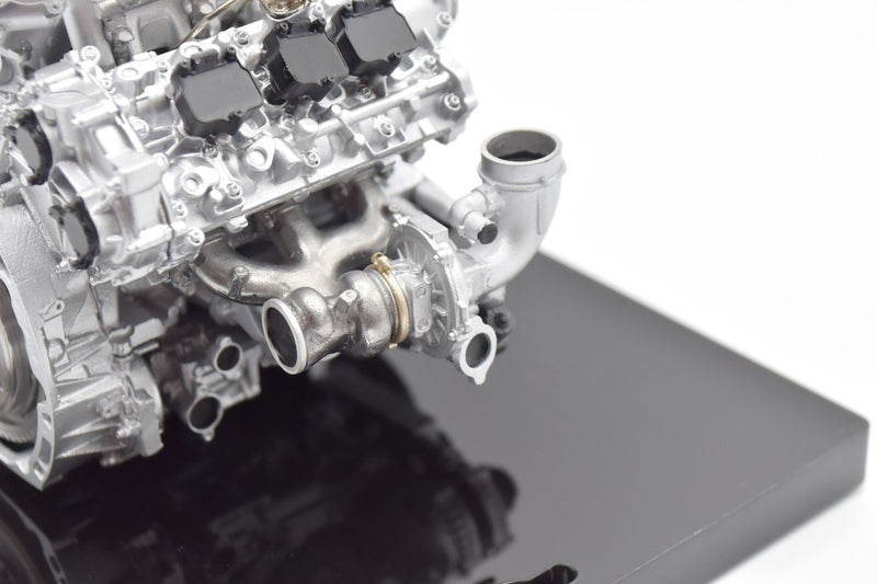 1:8 MC20 Nettuno Engine